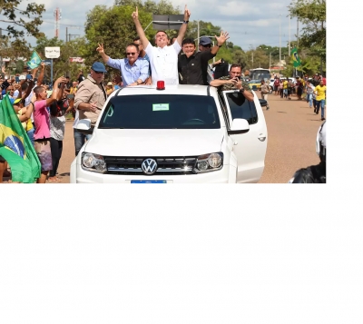 Bolsonaro faz visita contagiante ao Pará