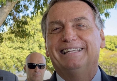 Bolsonaro diz que mostrará “prova bomba” em live sobre fraudes em eleições