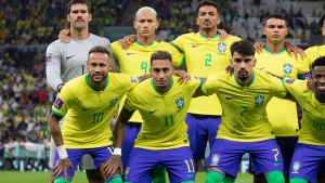 aphinha defende Neymar após haters comemorarem lesão