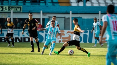 Paysandu termina na lanterna e vê Criciúma comemorar acesso