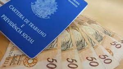 Governo propõe salário mínimo de R$ 1.294 para 2023