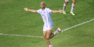 Com golaço de Danrlei, Paysandu vence Manaus e garante liderança no grupo A da Série C