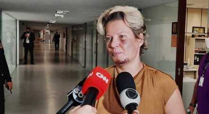 Joice Hasselmann presta depoimento à polícia sobre ataque