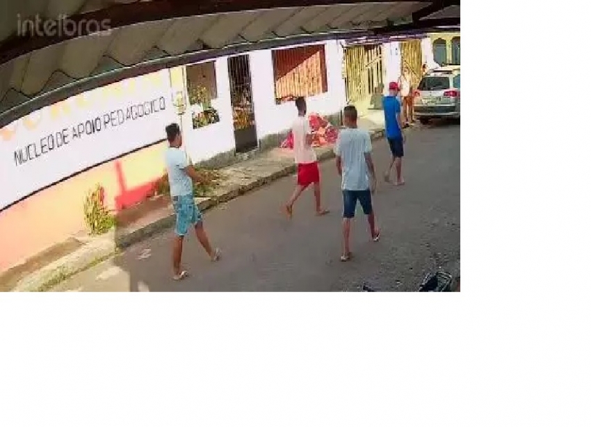 VÍDEO: Câmeras de segurança flagram homens roubando carro em Ananindeua